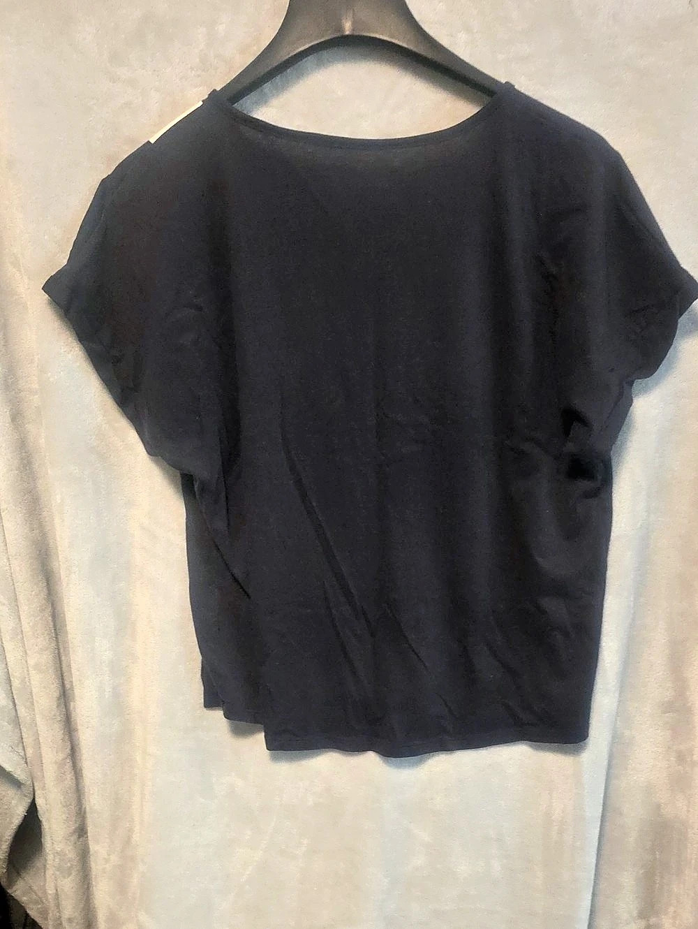 Under Armour Short Sleeve Tee in Black